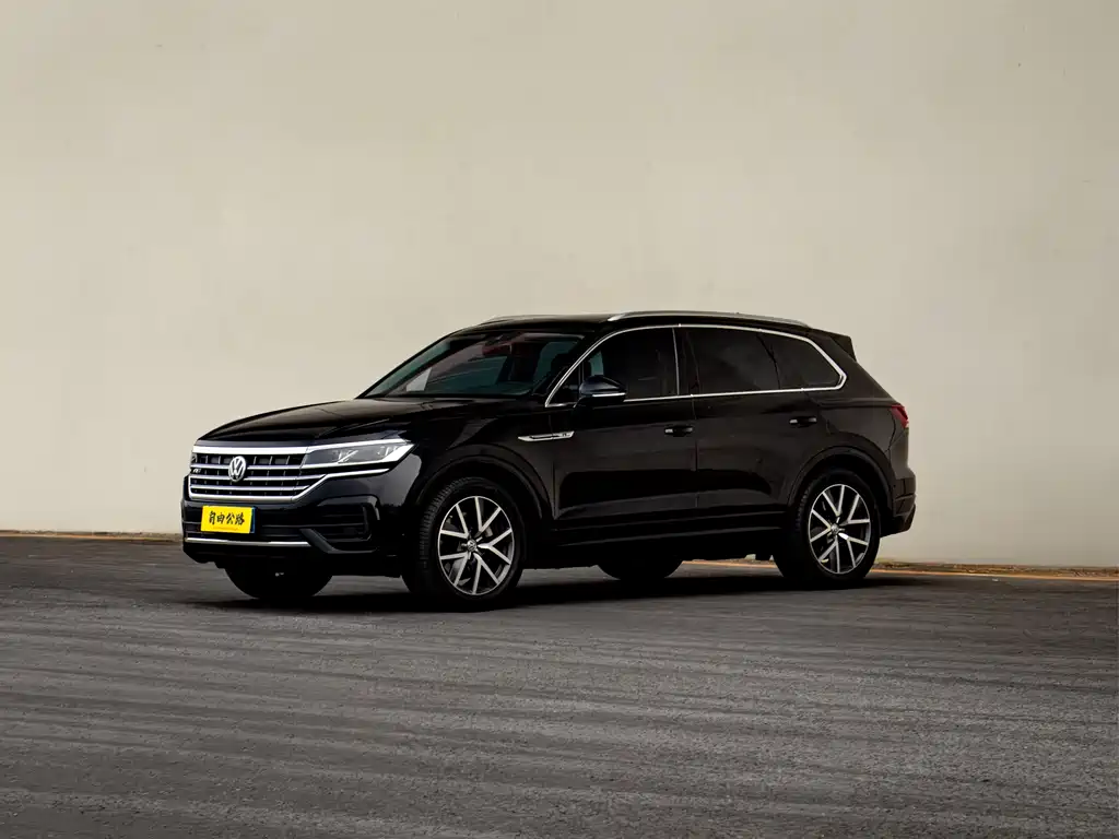 Volkswagen Touareg 2020 — фото 1