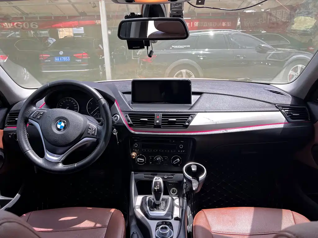 BMW X1 2015 — фото 14