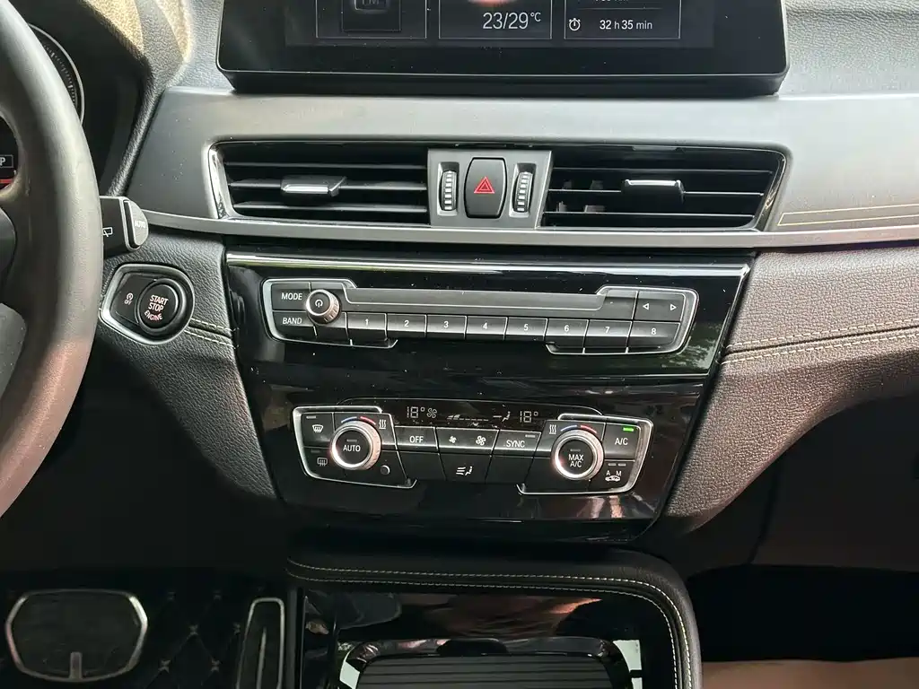 BMW X2 2023 — фото 16