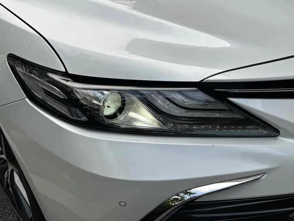 Toyota Camry 2022 — фото 27