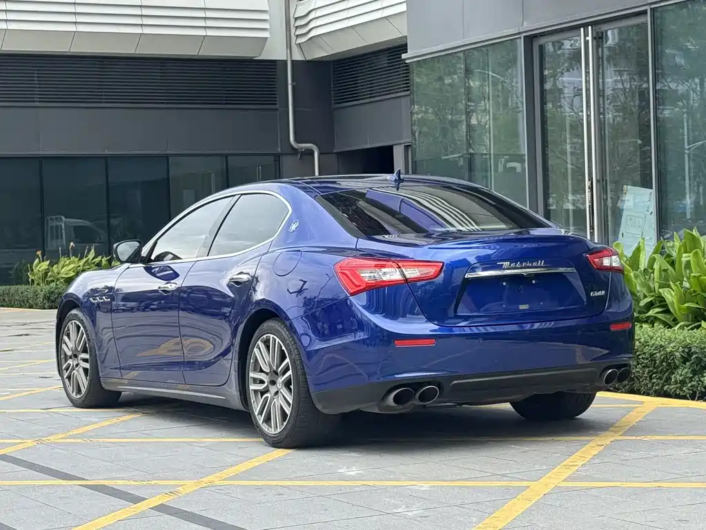Maserati Ghibli 2017 — фото 8