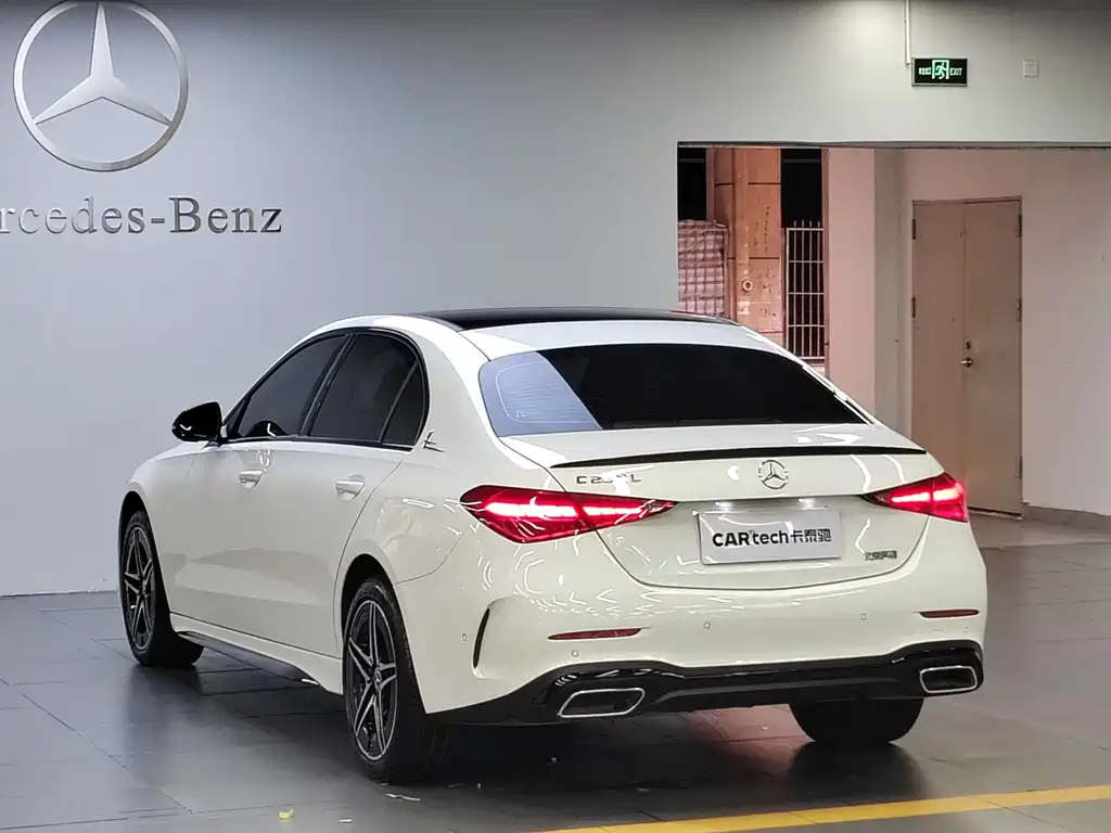 Mercedes-Benz C-Class 2024 — фото 2