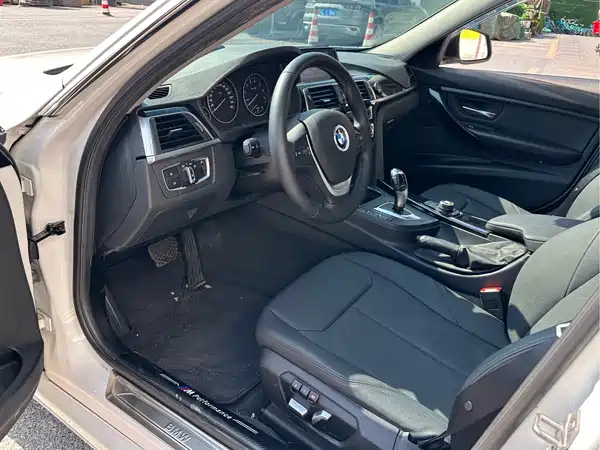 BMW 3 Series 2016