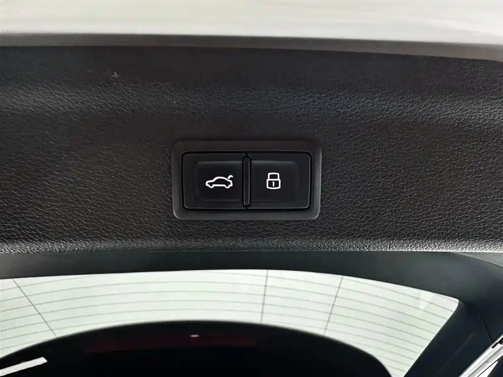 Audi Q3 2022 — фото 18