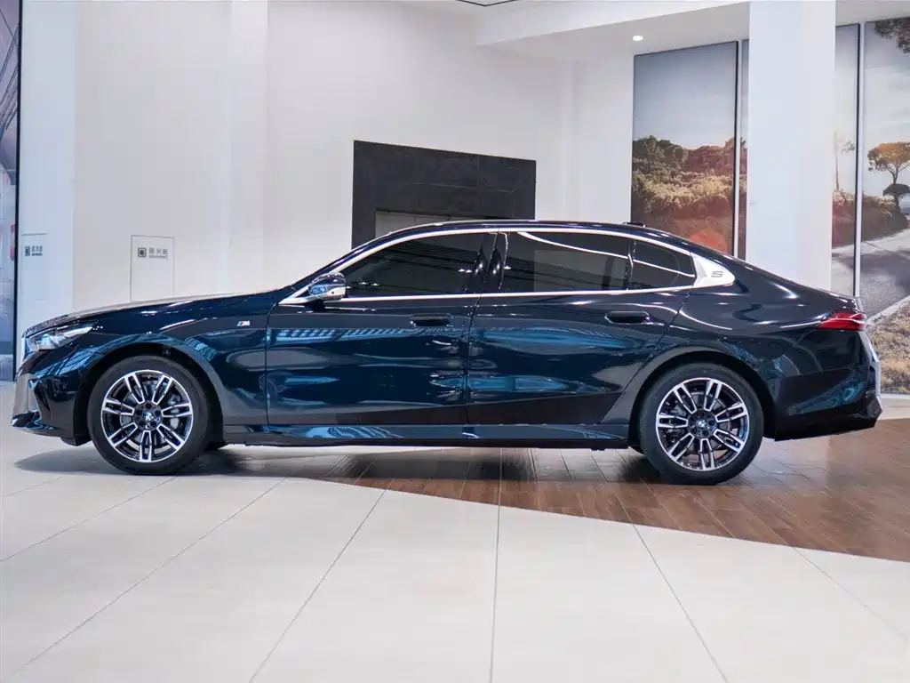 BMW 5 Series 2026