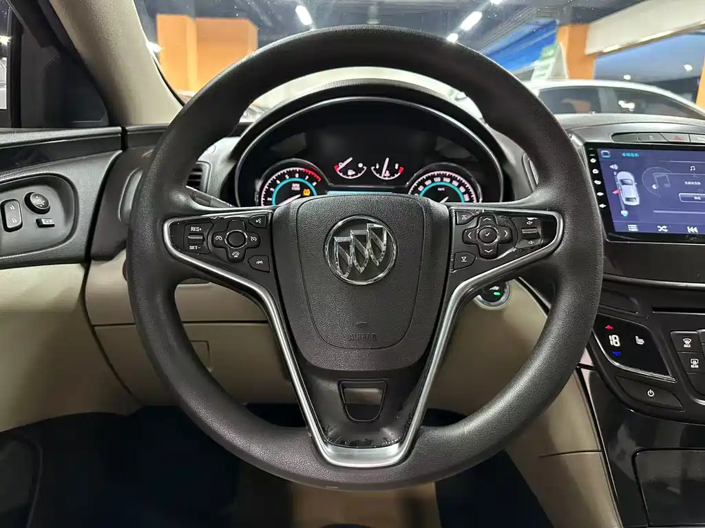 Buick Regal 2016 — фото 10