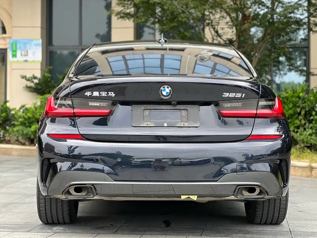BMW 3 Series 2021 — фото 10