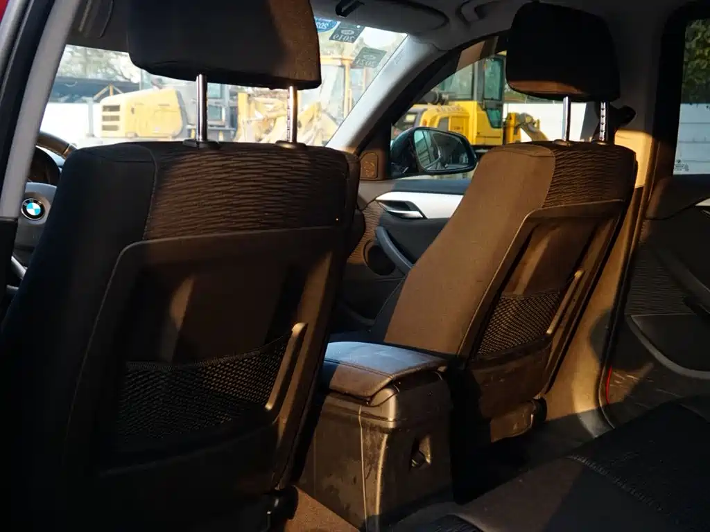 BMW X1 2015 — фото 15