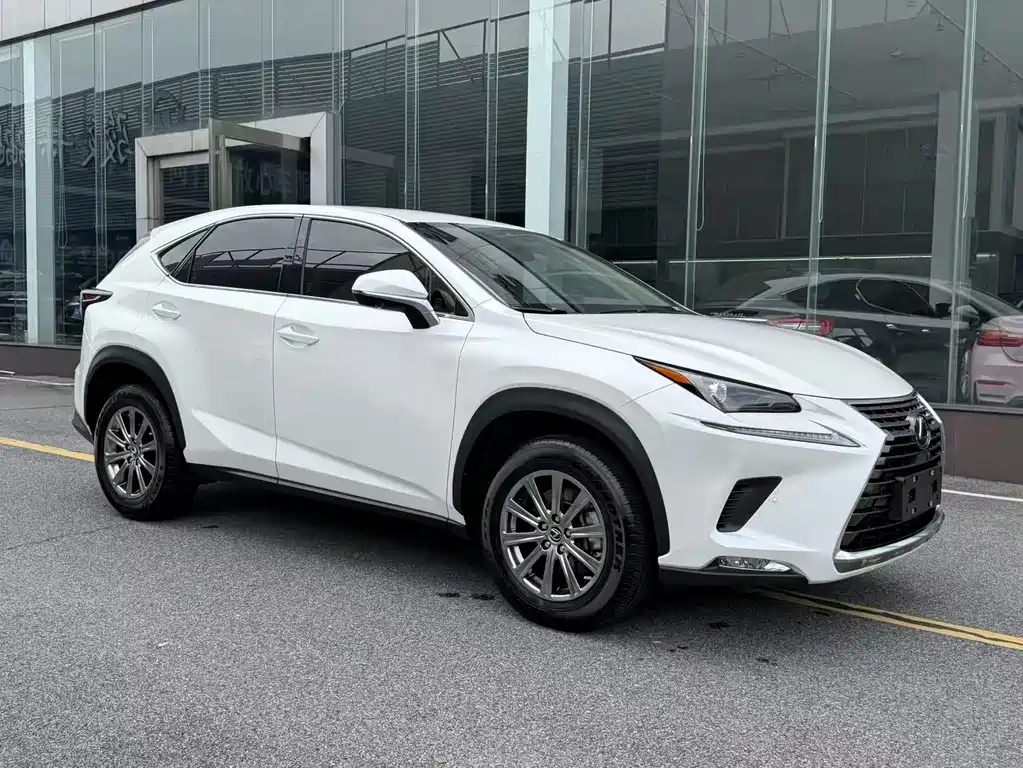 Lexus NX 2021 — фото 4