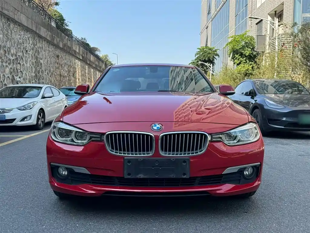 BMW 3 Series 2018 — фото 11
