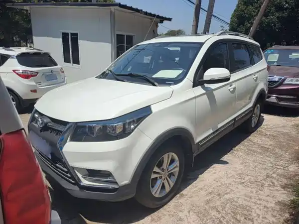 BAIC Huansu S3 2017
