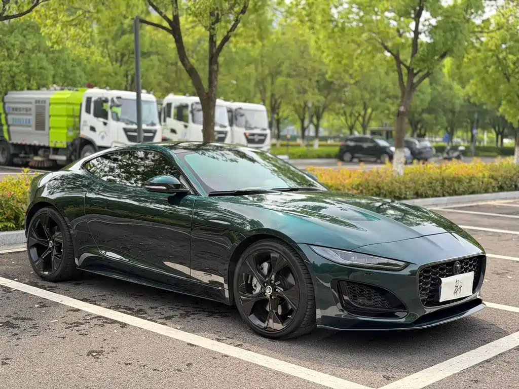 Jaguar F-TYPE 2024 — фото 4