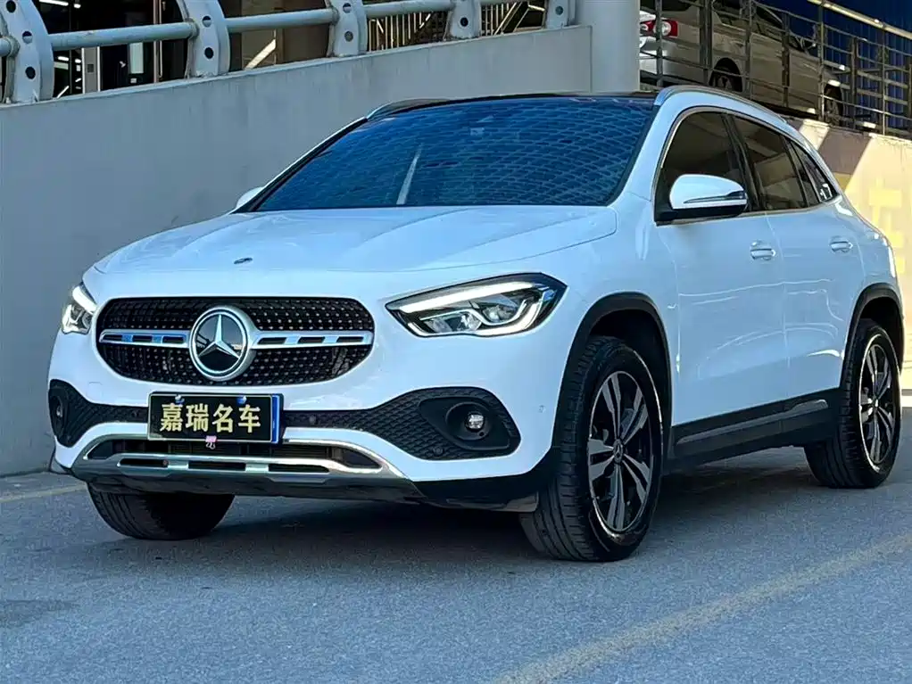 Mercedes-Benz GLA 2022 — фото 1