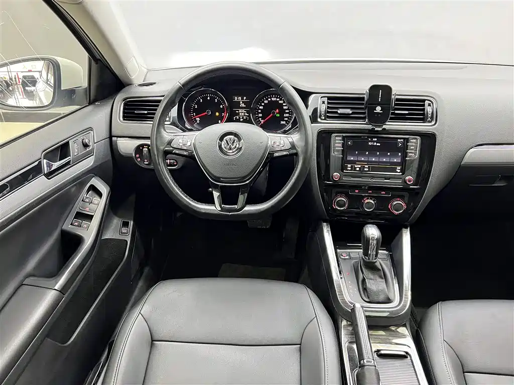 Volkswagen Sagitar 2018 — фото 10