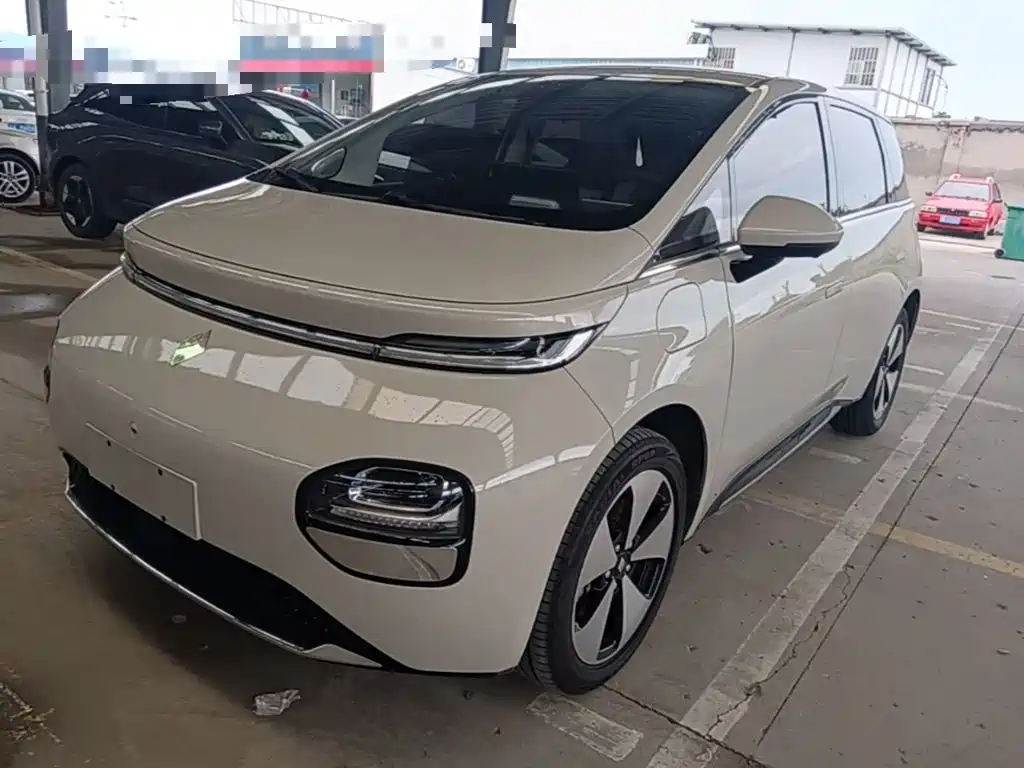 Baojun Clouds 2024
