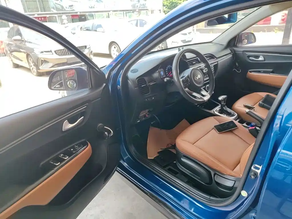 Kia KX Cross 2017 — фото 16