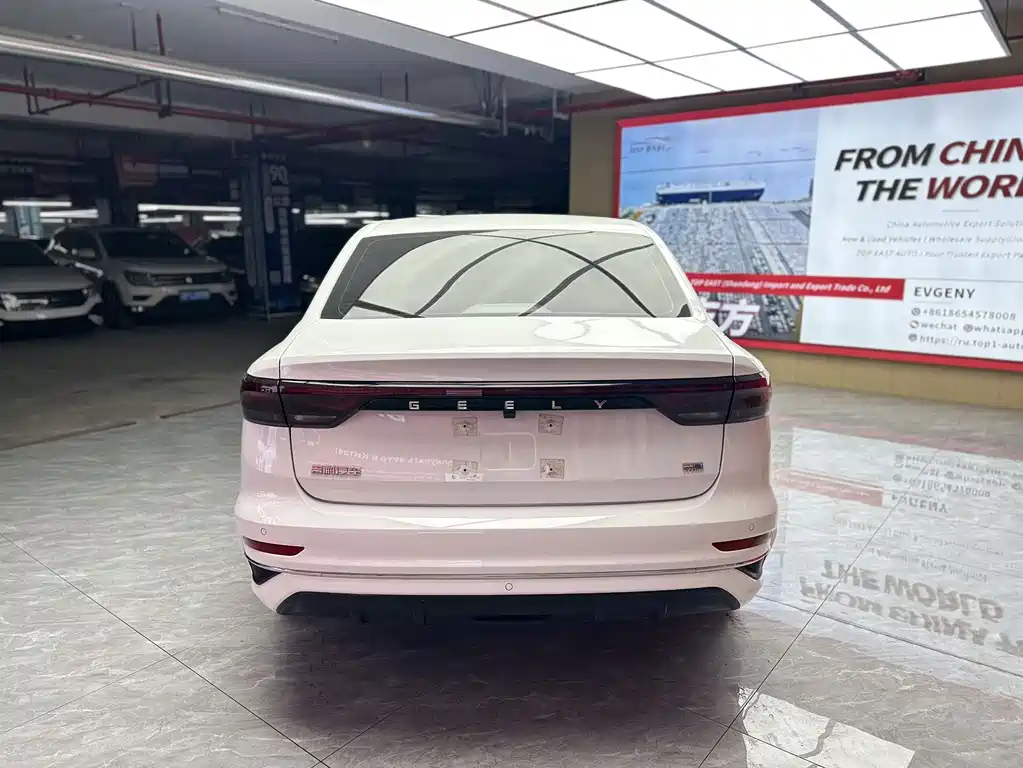 Geely Emgrand 2023