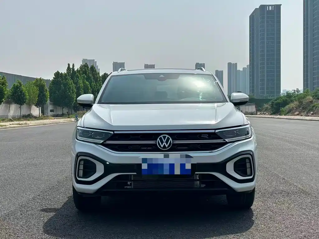 Volkswagen T-Roc 2023 — фото 2