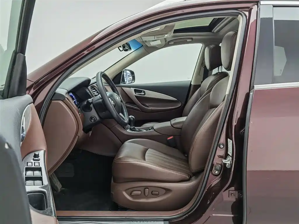 Infiniti QX50 2017 — фото 10