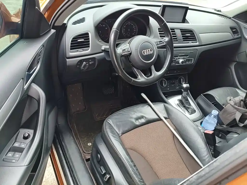 Audi Q3 2016 — фото 16