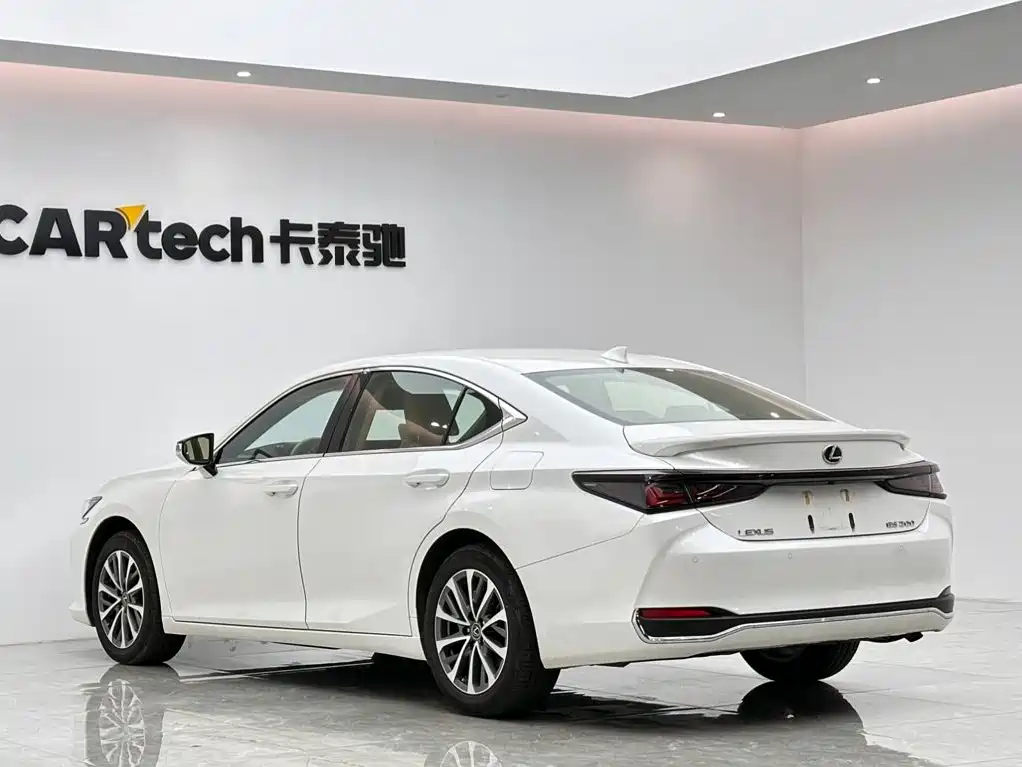 Lexus ES 2025 — фото 3