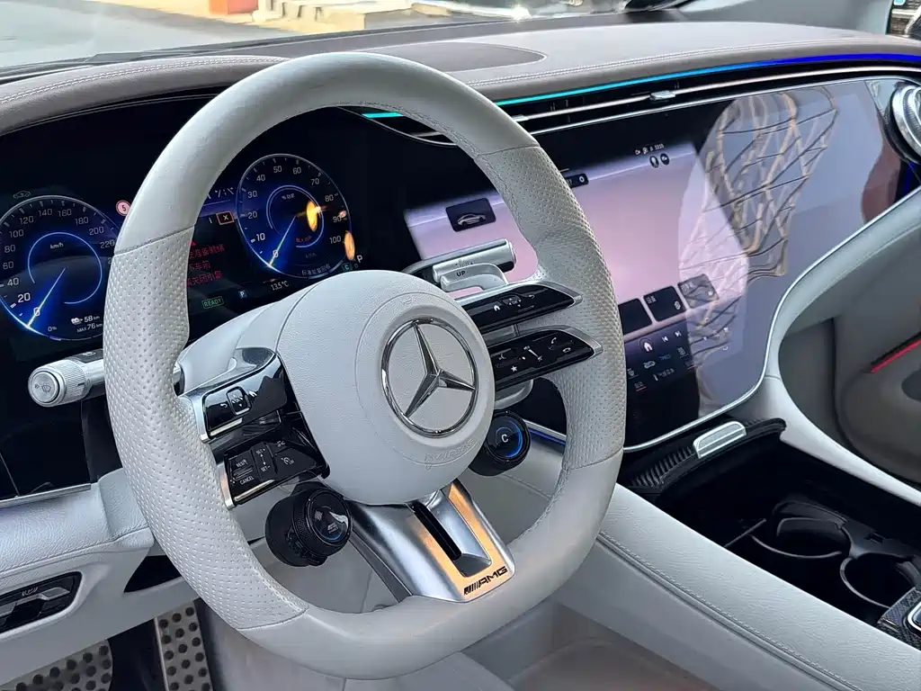 Mercedes-Benz EQS AMG 2026 — фото 10