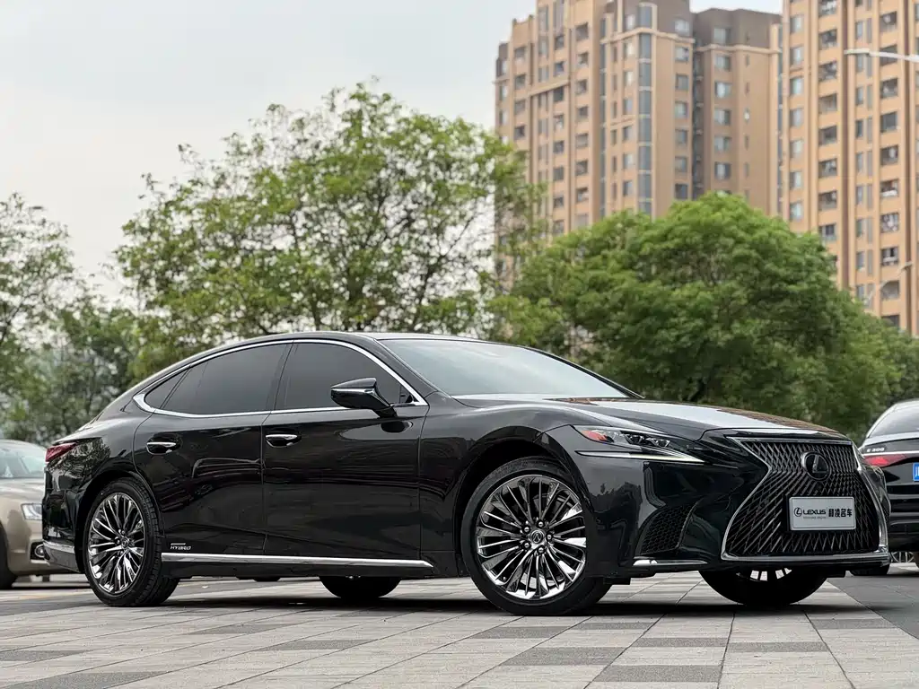 Lexus LS 2019 — фото 8