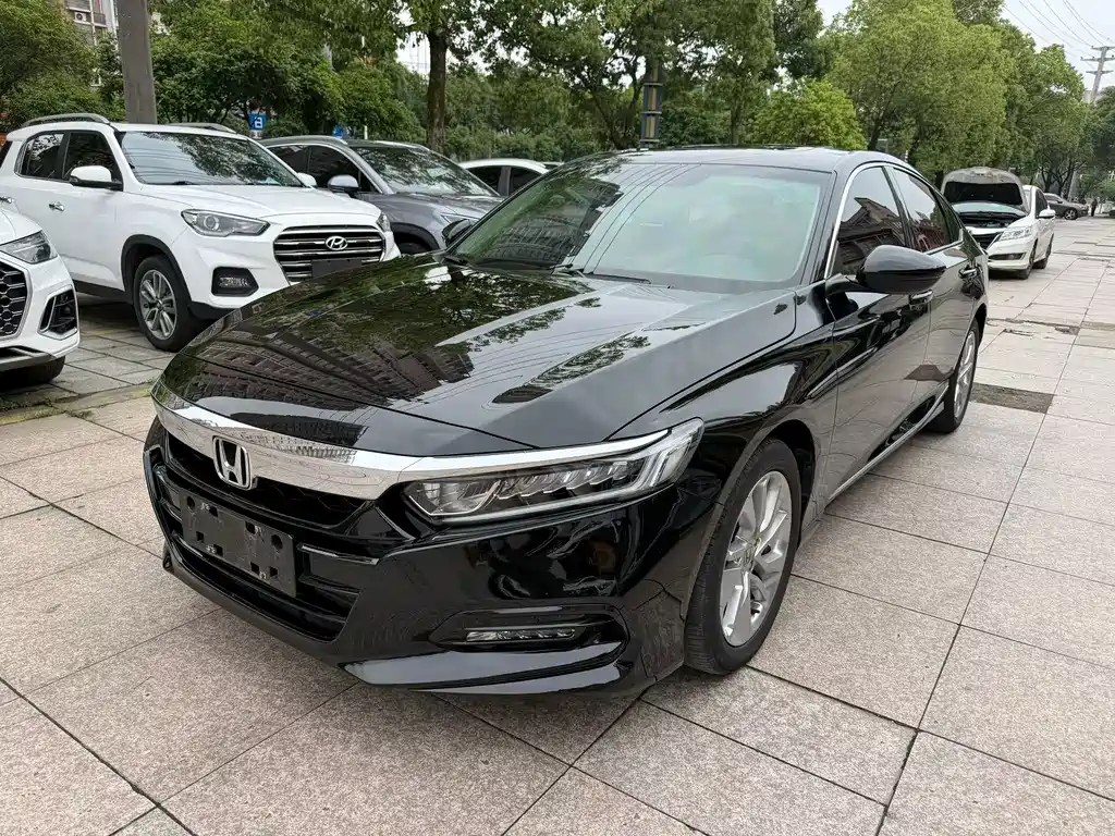 Honda Accord 2021 — фото 1