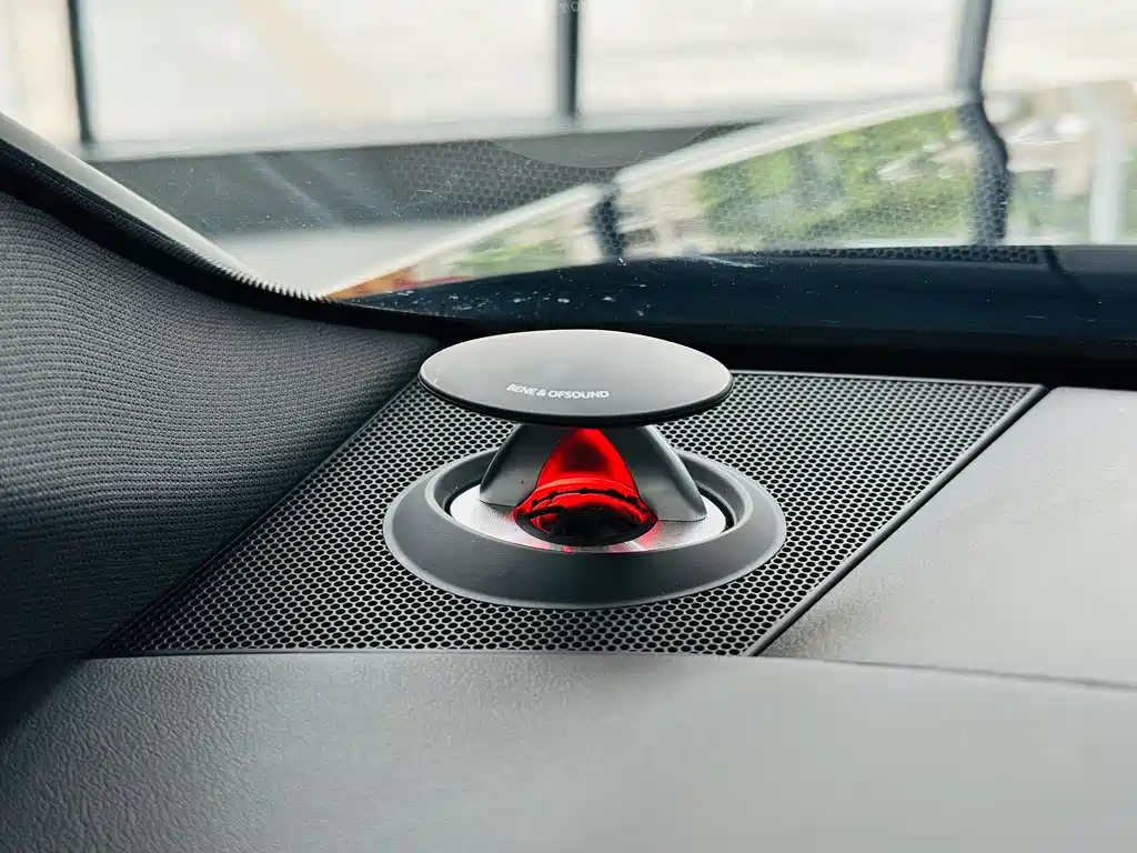 Audi A6L 2023 — фото 17