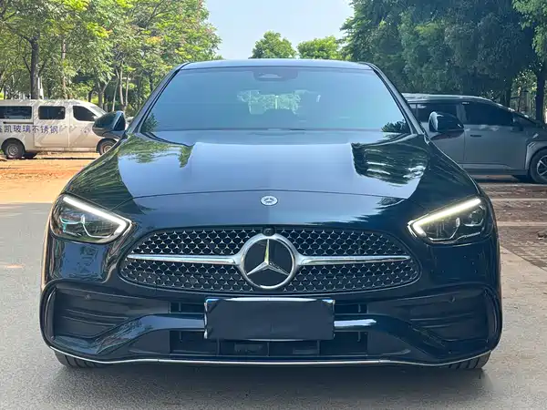 Mercedes-Benz C-Class 2024