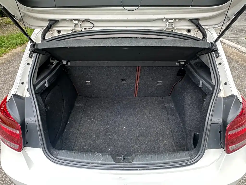 BMW 1 Series 2012 — фото 15
