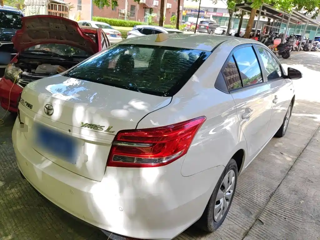Toyota Yaris L 2020