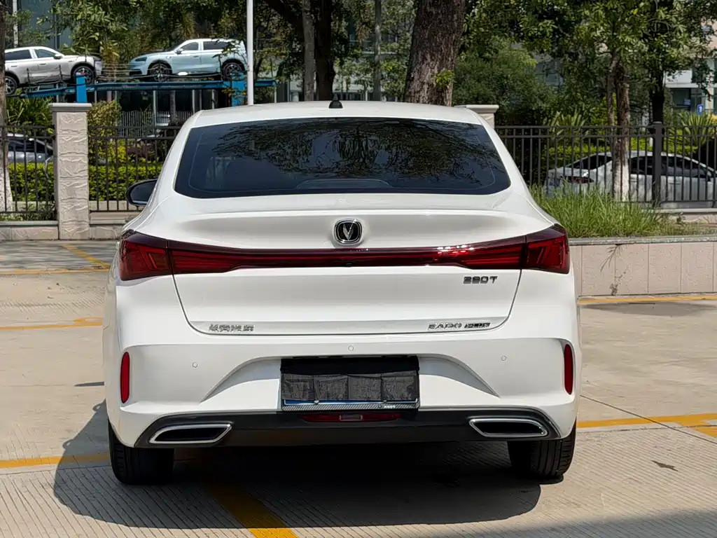 Changan Eado 2024 — фото 10