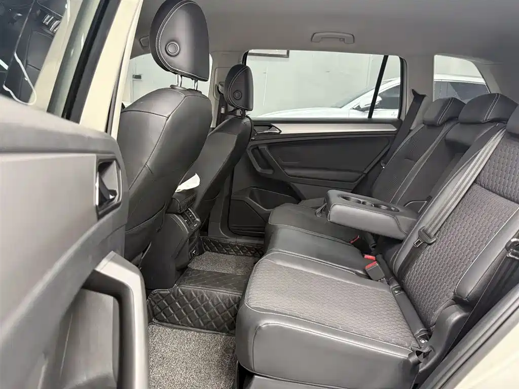 Volkswagen Tiguan L 2021 — фото 12