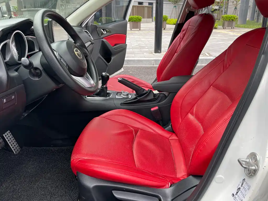 Mazda 3 Axela 2015 — фото 6