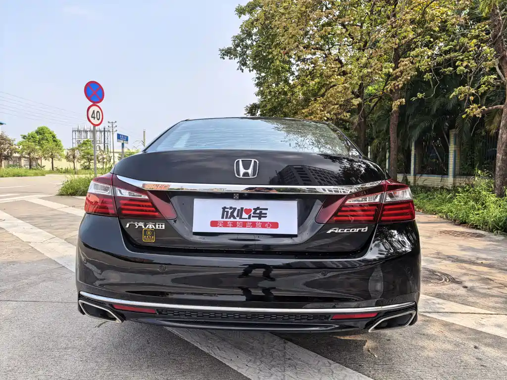 Honda Accord 2017 — фото 6