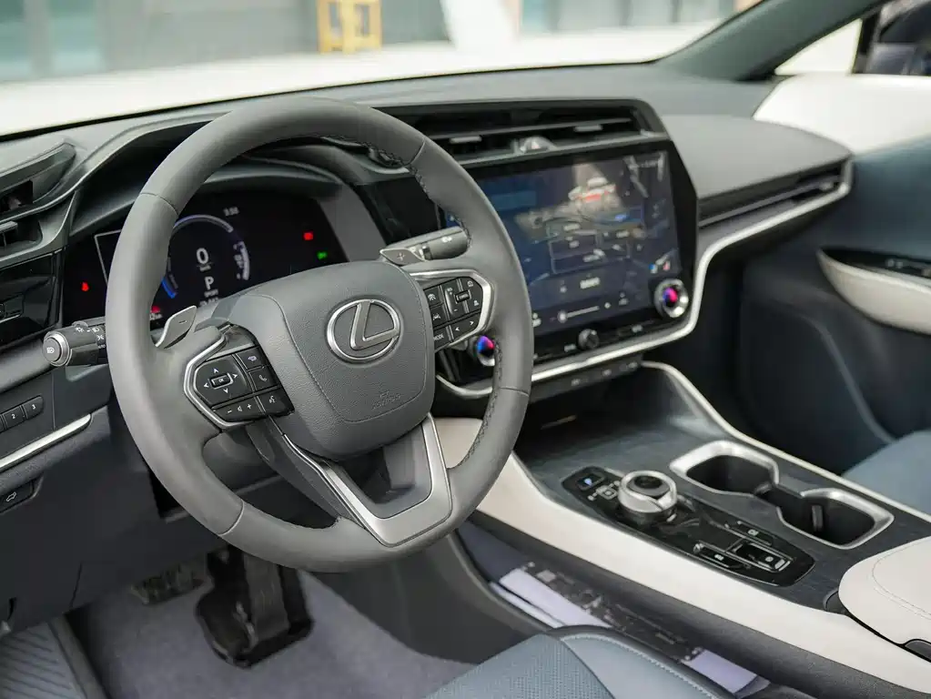 Lexus RZ 2023 — фото 9