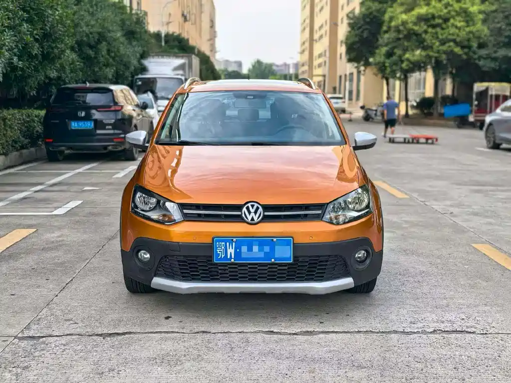 Volkswagen Polo 2015 — фото 2