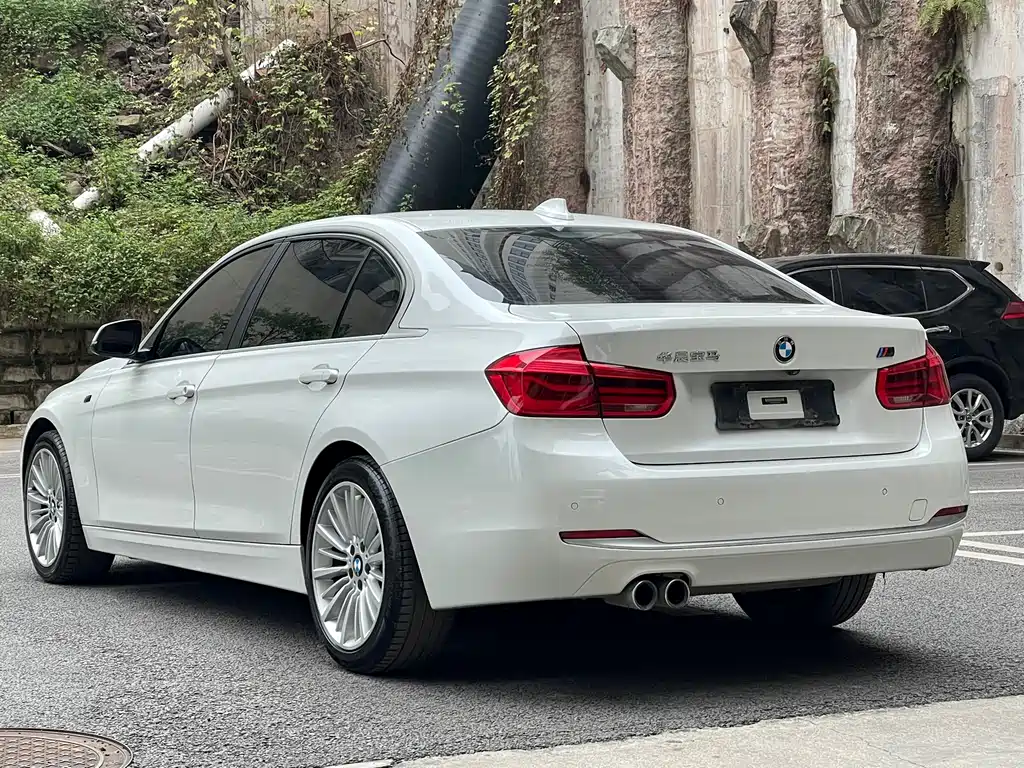 BMW 3 Series 2018 — фото 5