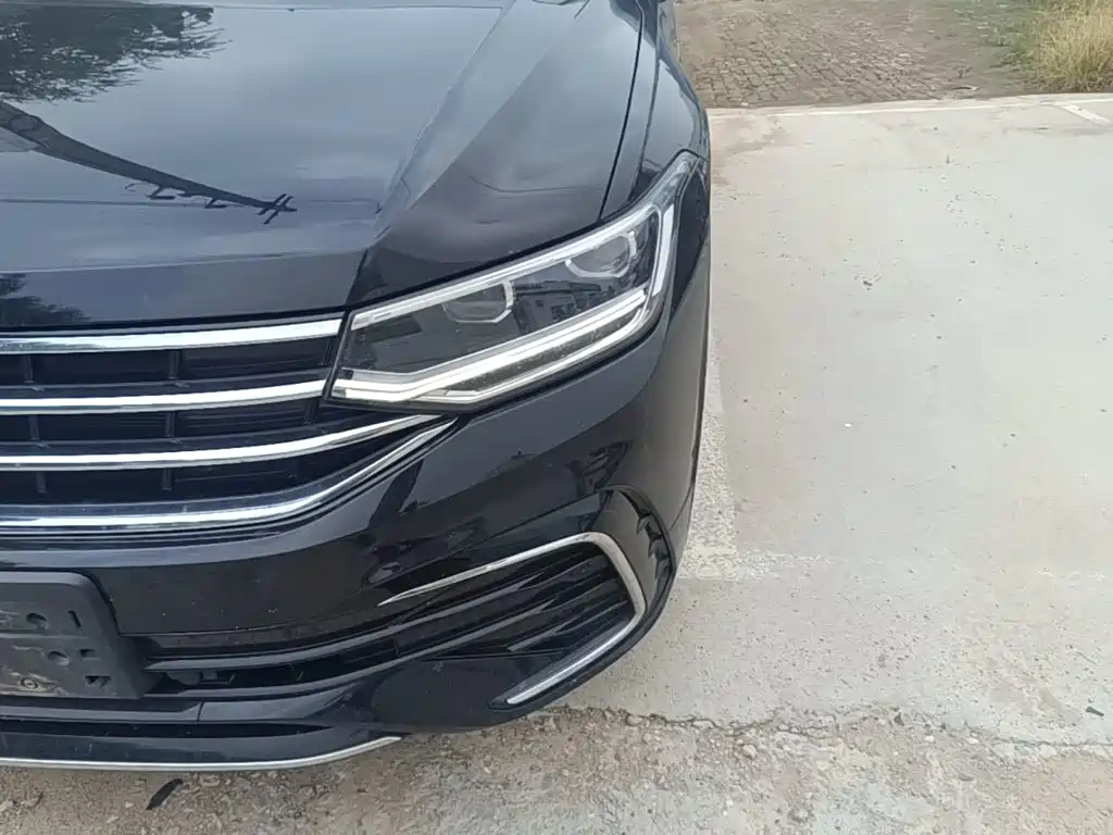 Volkswagen Tiguan L 2023 — фото 24