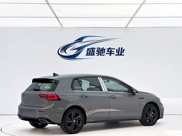 Volkswagen Golf 2024