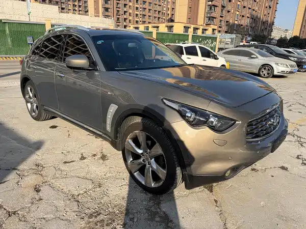 Infiniti FX 2010