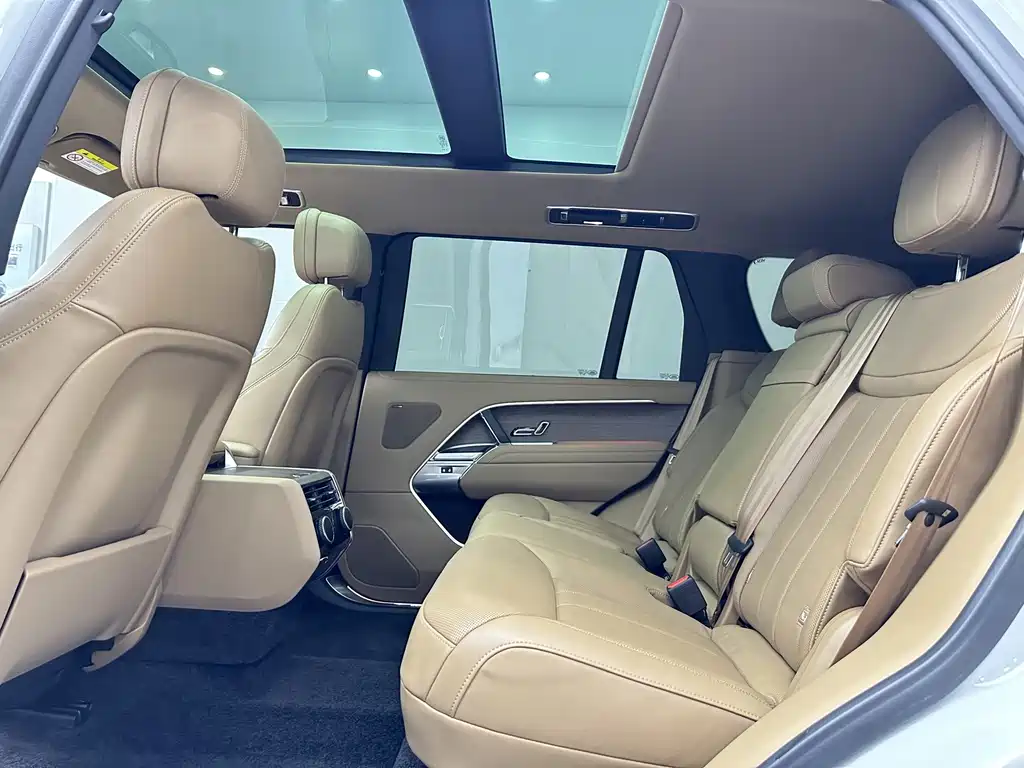 Land Rover Range Rover 2025 — фото 10