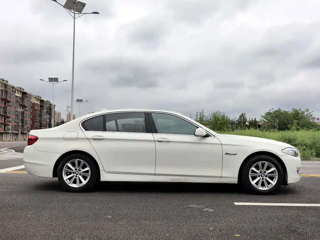 BMW 5 Series 2013 — фото 8