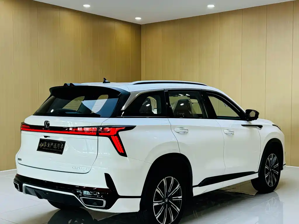 Changan CS75PLUS 2026 — фото 12