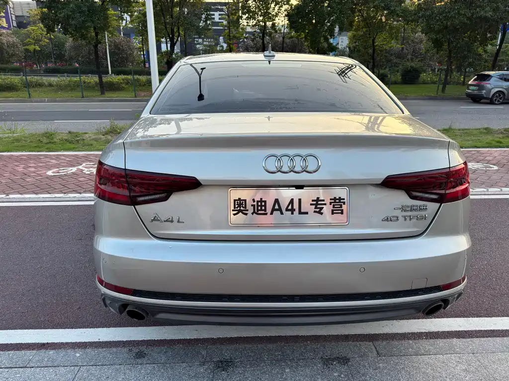 Audi A4L 2018 — фото 17