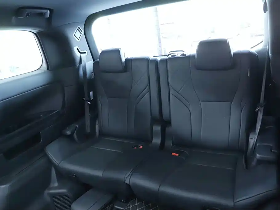 Toyota Alphard 2024 — фото 8
