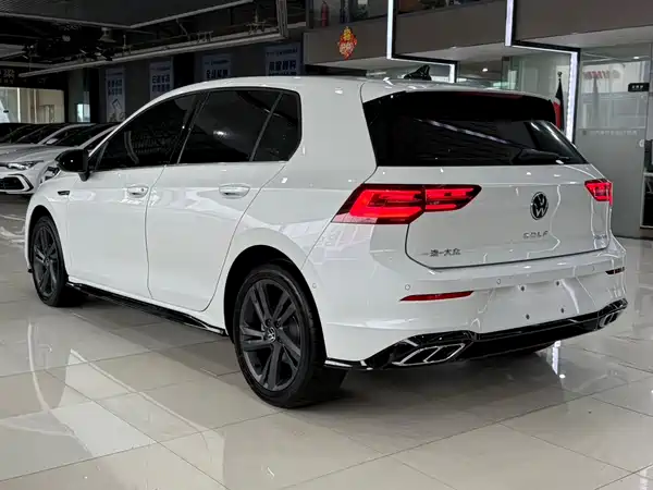 Volkswagen Golf 2022