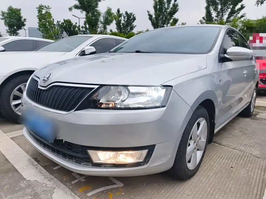 Skoda Rapid 2017 — фото 1