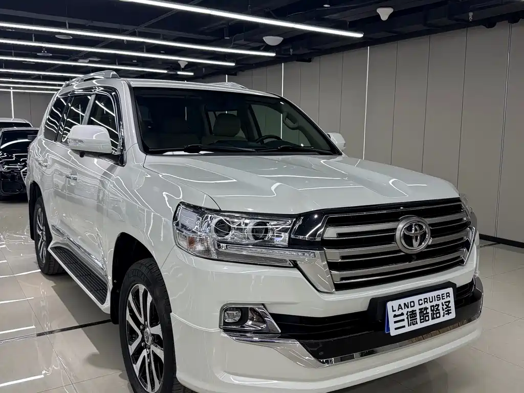 Toyota Land Cruiser 2015 — фото 8